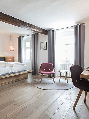 Wohn- und Schlafbereich im Hotel