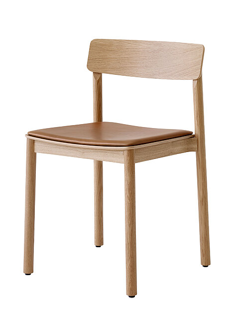 Moderner Holzstuhl mit brauner Sitzfläche und schlichter Rückenlehne für Esszimmer oder Büro